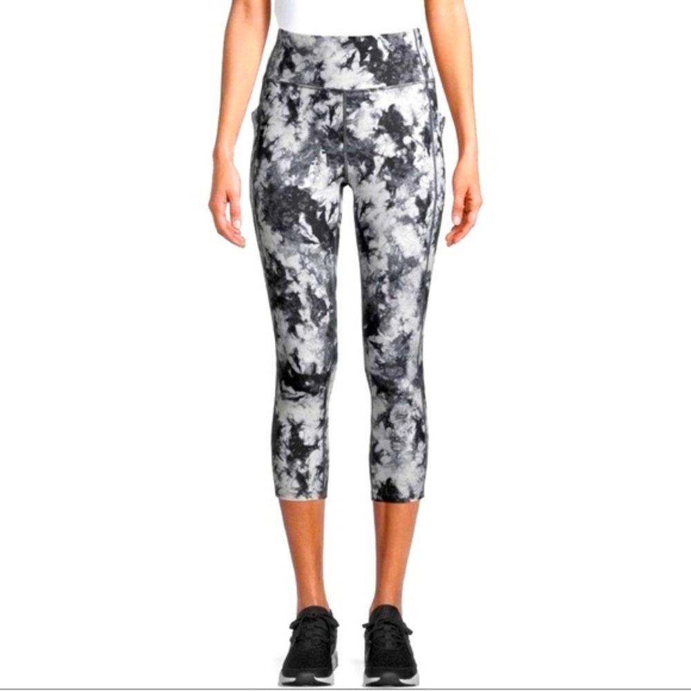 Athletic Works size M grey & black tie dye high waist performance Capri leggings